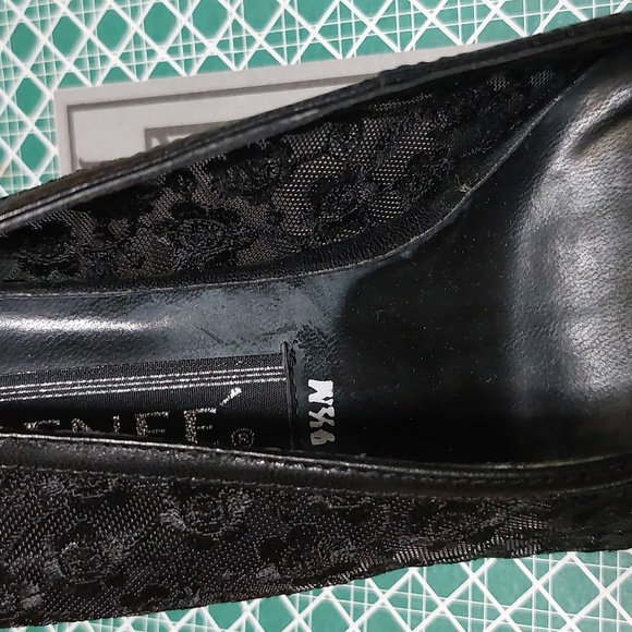 J. Renee Black EMB.Mesh Pandora Kidskin Heels - Picture 13 of 15